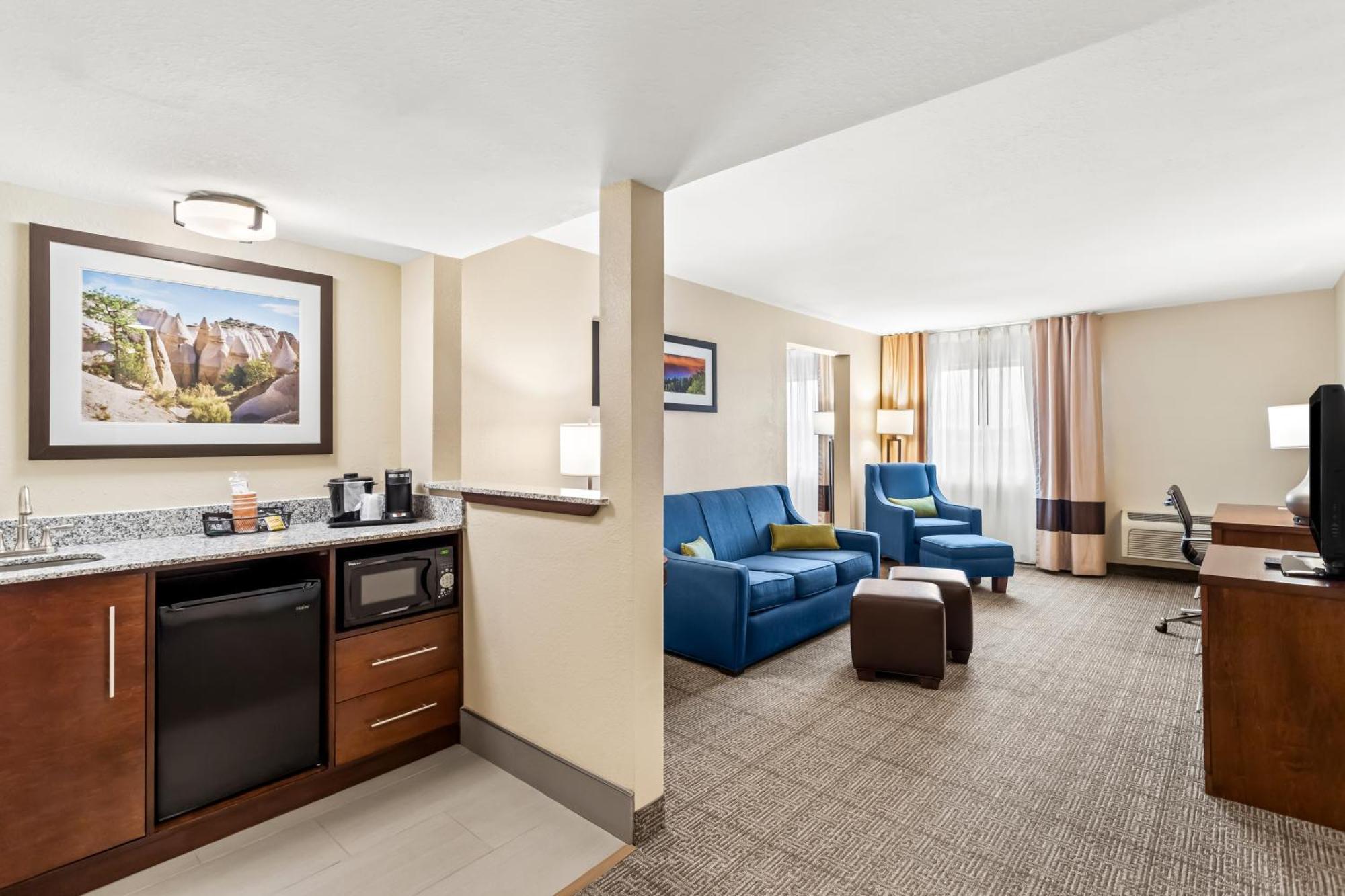 Comfort Inn & Suites Albuquerque Downtown Eksteriør billede