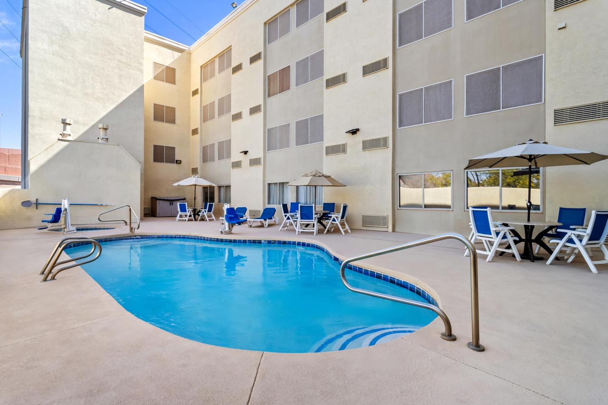 Comfort Inn & Suites Albuquerque Downtown Eksteriør billede
