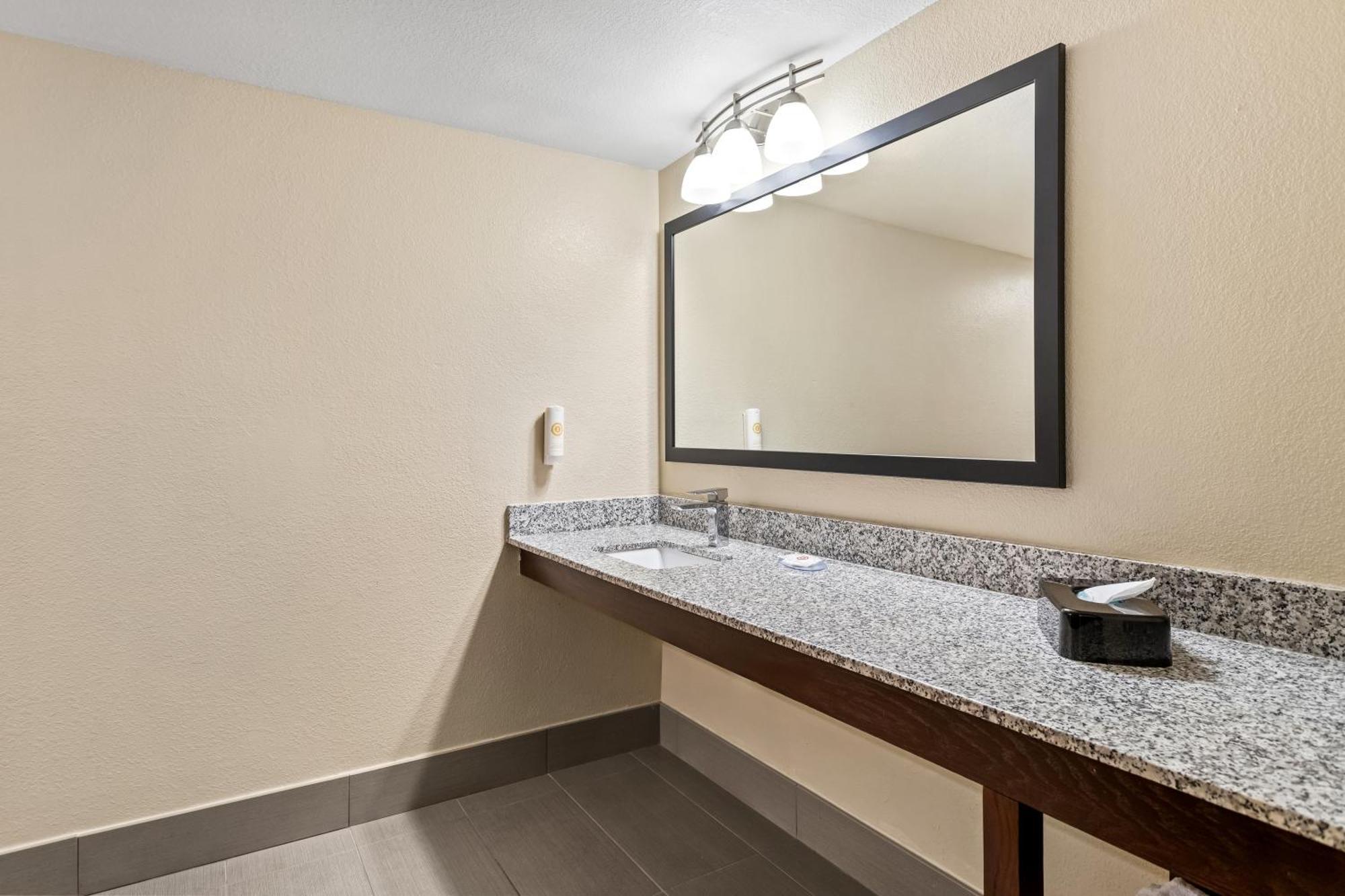 Comfort Inn & Suites Albuquerque Downtown Eksteriør billede